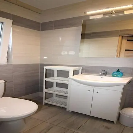 Two-story Homes With 2 Bedrooms,