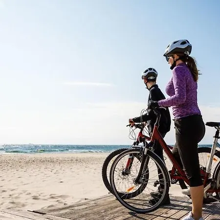 Feriehus With 2 Bedrooms In Rewal