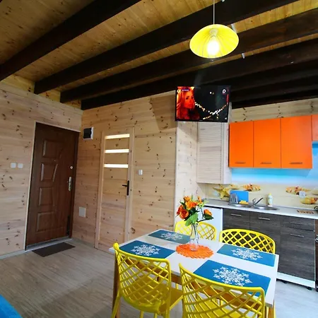 Two-story Homes With 2 Bedrooms, Nyaraló