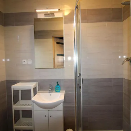 Two-story Homes With 2 Bedrooms,