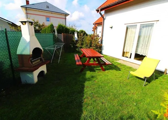 Prázdninový dům With 2 Bedrooms In *